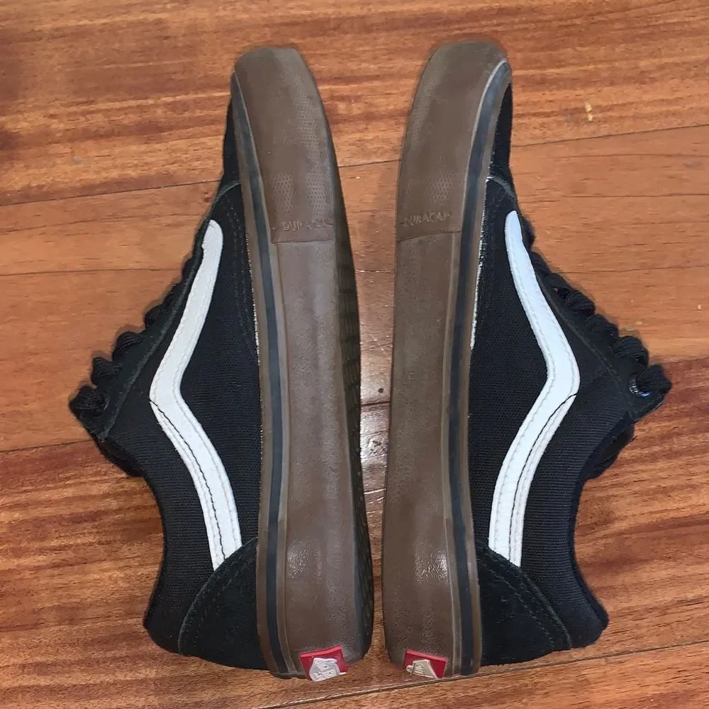 Vans Black and White skateboard Sneakers size 4